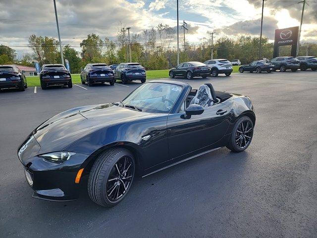 new 2024 Mazda MX-5 Miata car