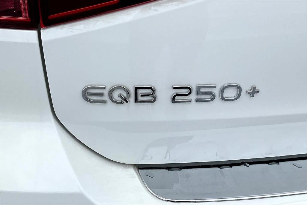 new 2024 Mercedes-Benz EQB 250 car, priced at $59,860