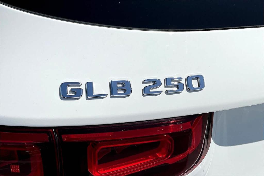 used 2021 Mercedes-Benz GLB 250 car, priced at $29,598
