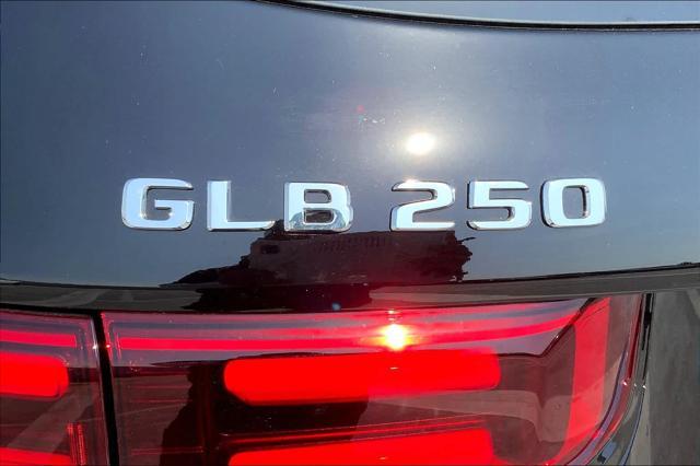 new 2025 Mercedes-Benz GLB 250 car, priced at $50,450