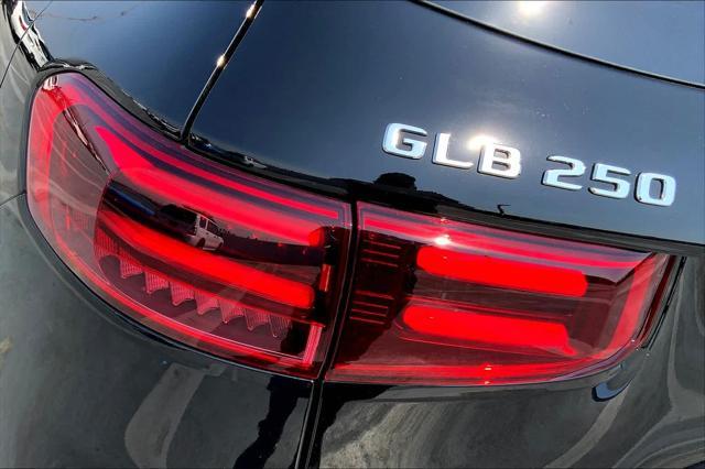 new 2025 Mercedes-Benz GLB 250 car, priced at $50,450