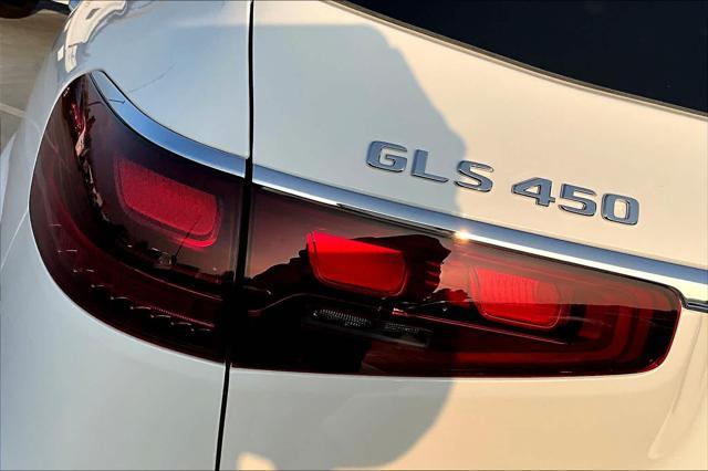 new 2025 Mercedes-Benz GLS 450 car, priced at $101,240