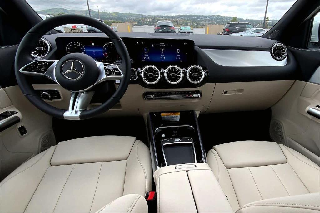 new 2024 Mercedes-Benz GLA 250 car, priced at $43,620