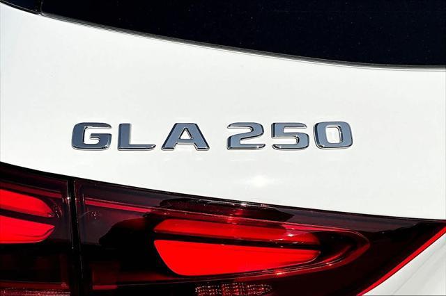 new 2025 Mercedes-Benz GLA 250 car, priced at $51,550