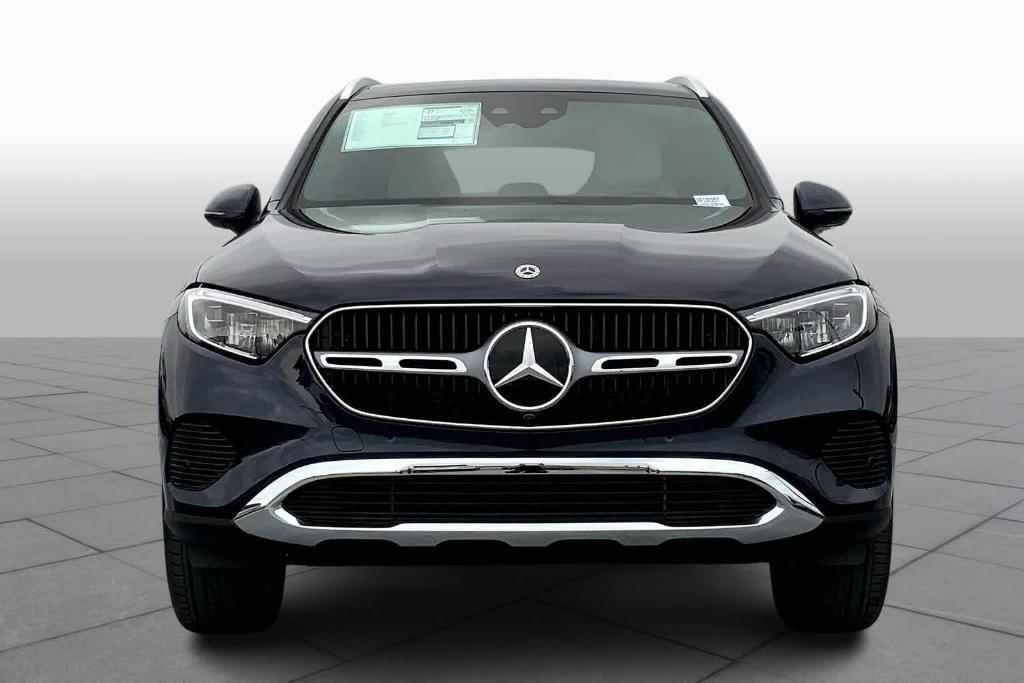 new 2024 Mercedes-Benz GLC 300 car