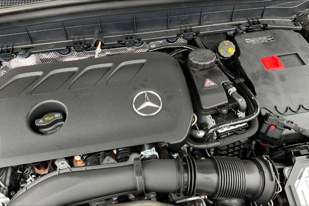 new 2024 Mercedes-Benz GLB 250 car, priced at $52,815