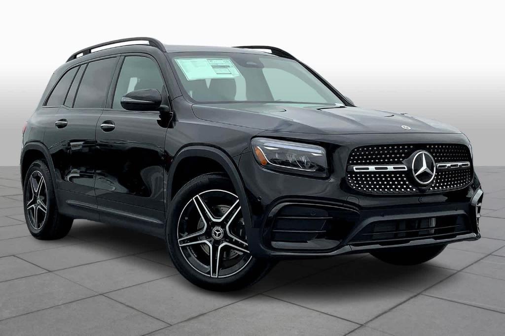 new 2024 Mercedes-Benz GLB 250 car, priced at $52,815