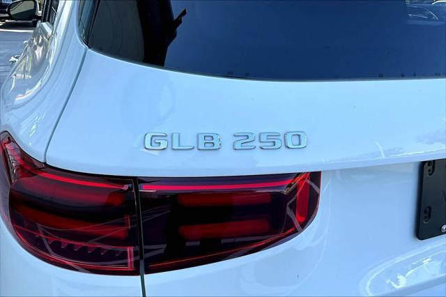 new 2025 Mercedes-Benz GLB 250 car, priced at $47,720