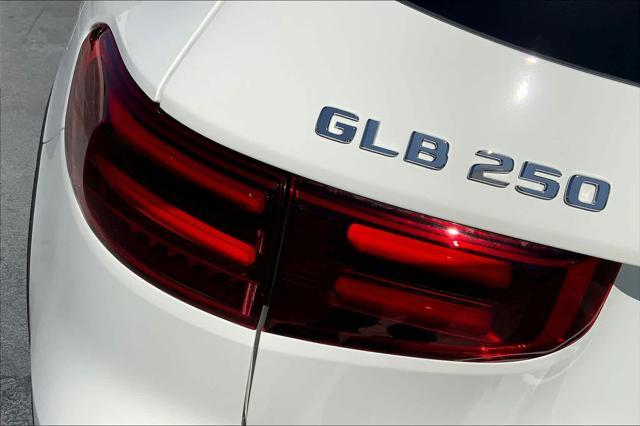 new 2025 Mercedes-Benz GLB 250 car, priced at $53,720