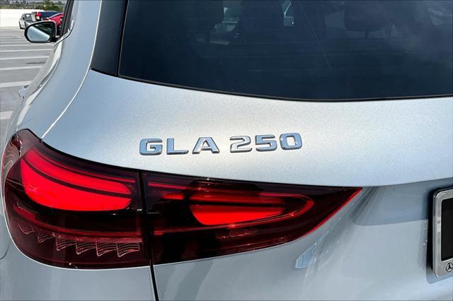 new 2025 Mercedes-Benz GLA 250 car, priced at $45,940