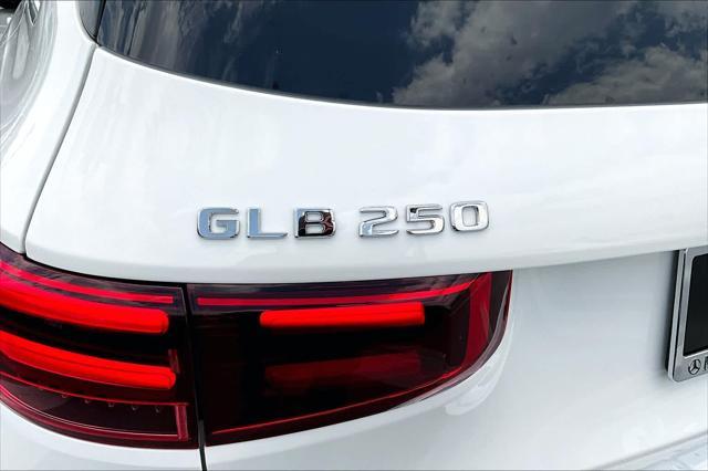 new 2025 Mercedes-Benz GLB 250 car, priced at $48,573