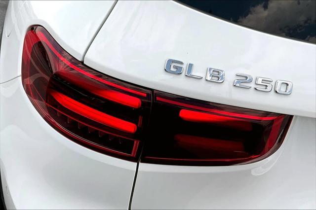 new 2025 Mercedes-Benz GLB 250 car, priced at $48,573