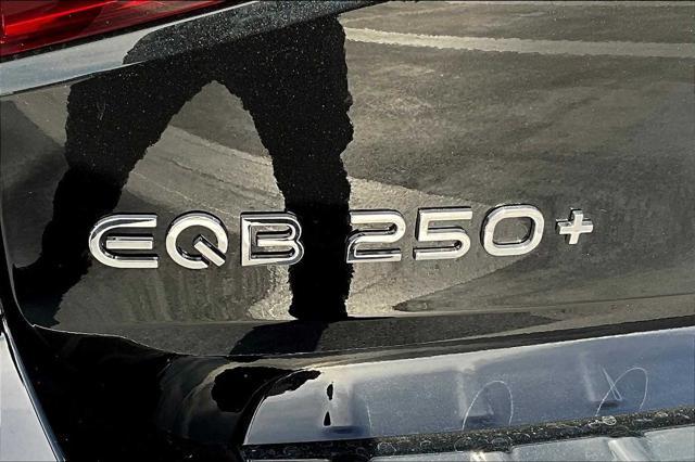 new 2024 Mercedes-Benz EQB 250 car, priced at $61,595