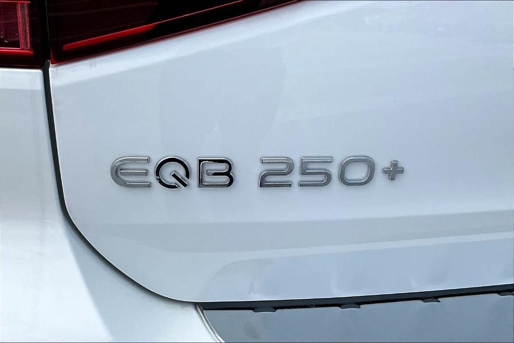 new 2024 Mercedes-Benz EQB 250 car, priced at $59,860