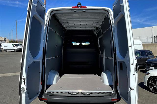 new 2025 Mercedes-Benz Sprinter 2500 car, priced at $65,081