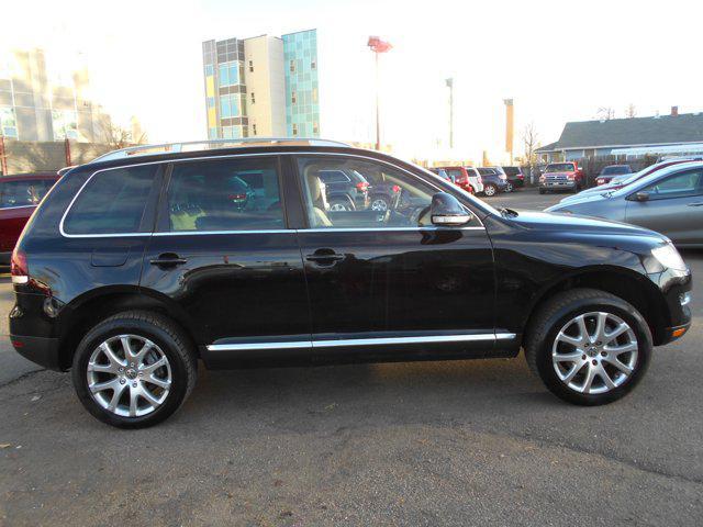 used 2008 Volkswagen Touareg 2 car, priced at $8,495