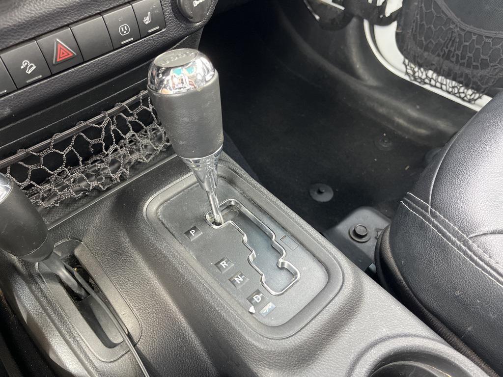 used 2015 Jeep Wrangler Unlimited car, priced at $20,534