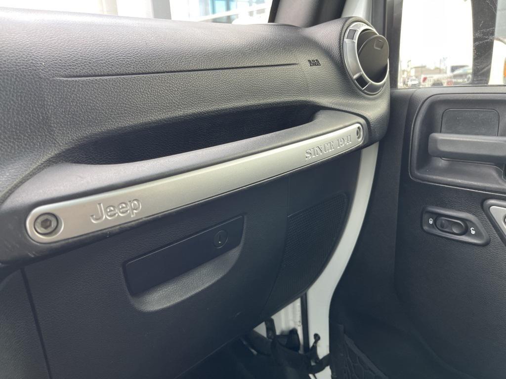 used 2015 Jeep Wrangler Unlimited car, priced at $20,534