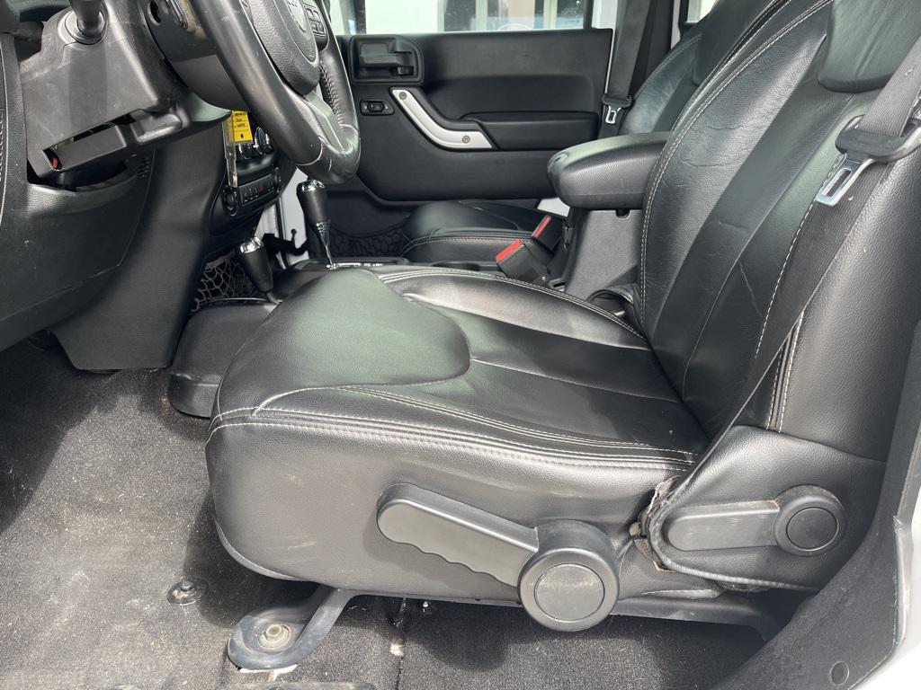 used 2015 Jeep Wrangler Unlimited car, priced at $20,534