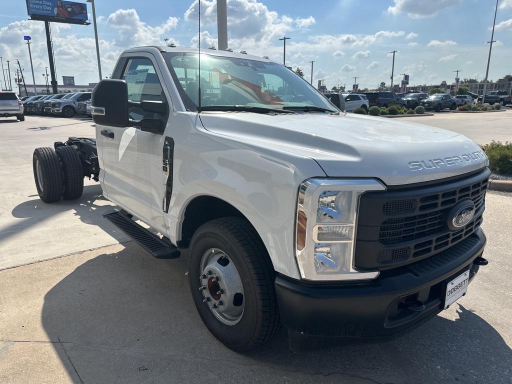 new 2024 Ford F-350 car, priced at $42,495