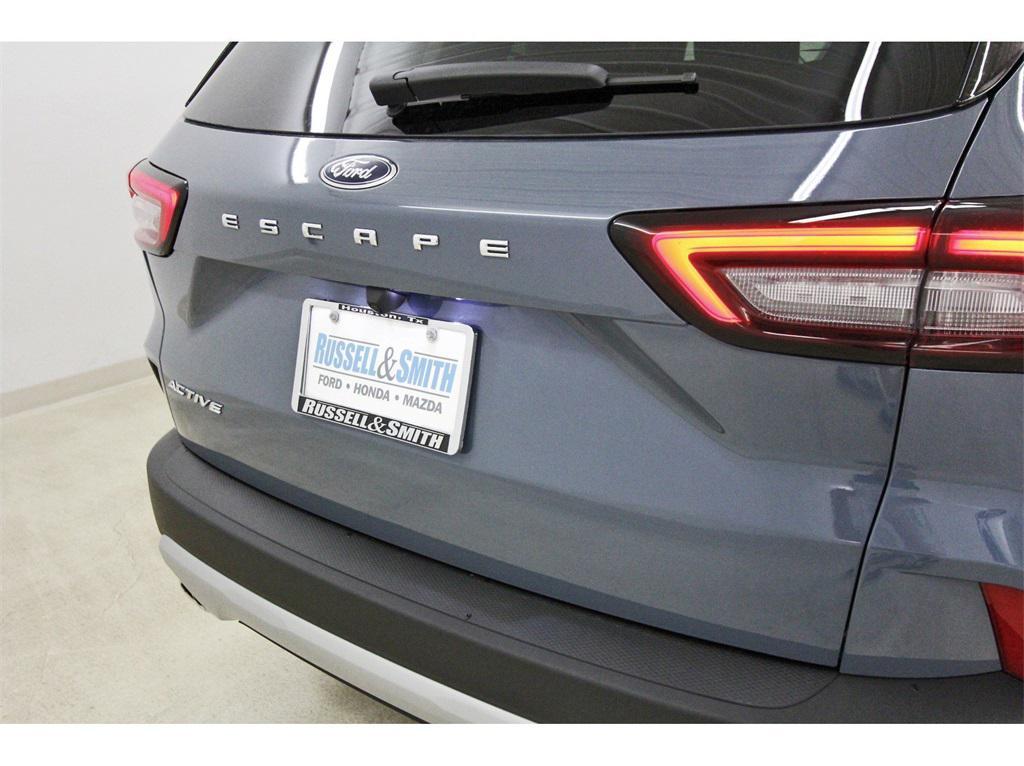 new 2025 Ford Escape car, priced at $22,389