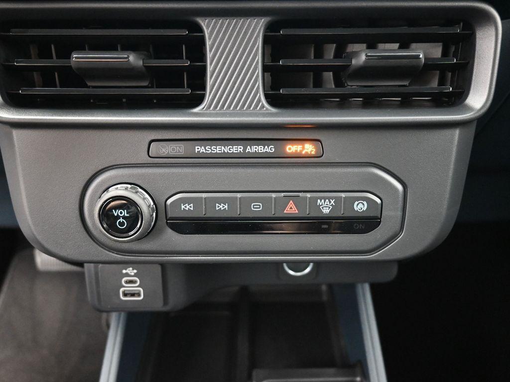 new 2025 Ford Maverick car, priced at $27,084