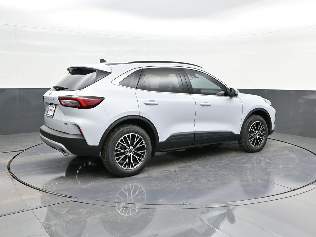 new 2025 Ford Escape PHEV car, priced at $25,505