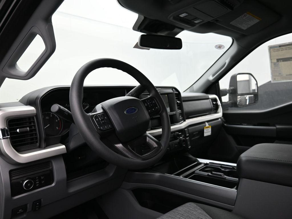 new 2025 Ford F-450 car, priced at $78,430