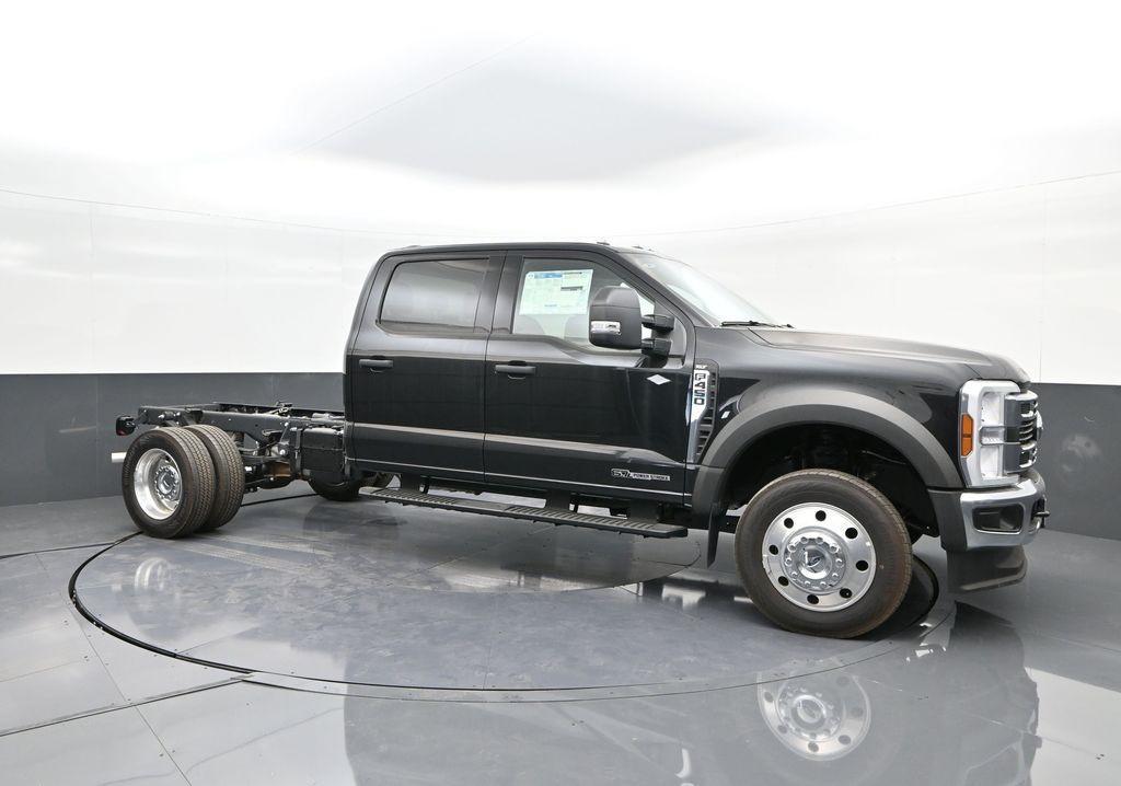 new 2025 Ford F-450 car, priced at $78,430