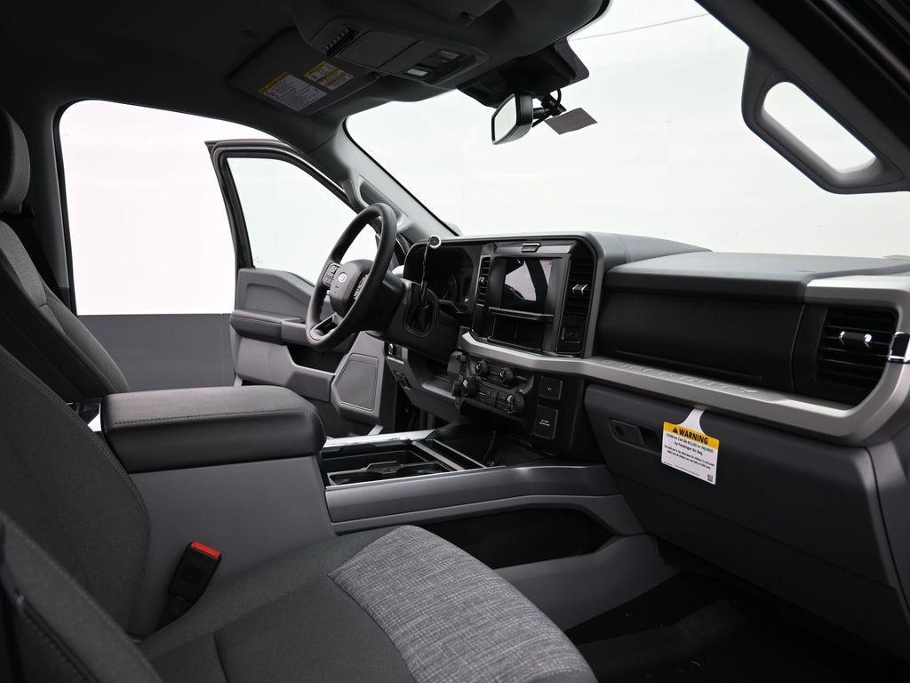 new 2025 Ford F-450 car, priced at $78,430