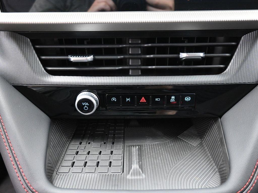 new 2025 Ford Explorer car, priced at $42,977