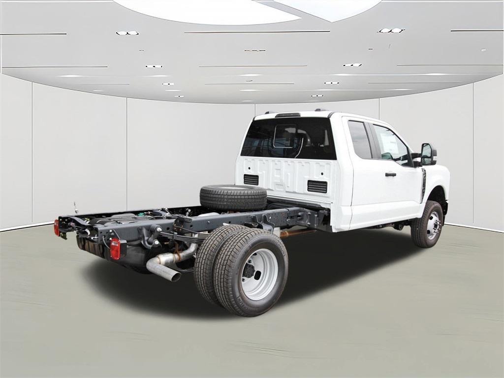 new 2025 Ford F-350 car, priced at $53,788