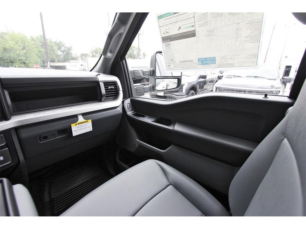 new 2025 Ford F-350 car, priced at $53,788