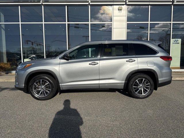 used 2018 Toyota Highlander car, priced at $26,977