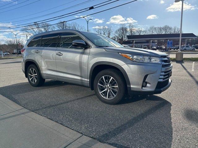 used 2018 Toyota Highlander car, priced at $26,977