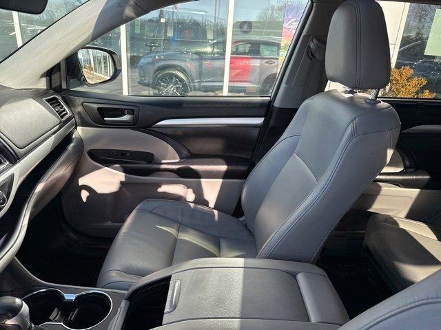 used 2018 Toyota Highlander car, priced at $26,977