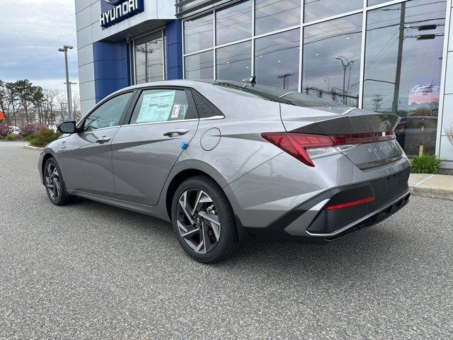 new 2024 Hyundai Elantra car, priced at $27,015