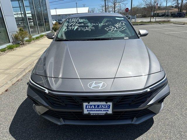 new 2024 Hyundai Elantra HEV car, priced at $27,950