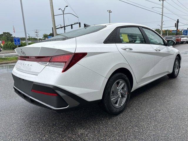 new 2024 Hyundai Elantra car, priced at $22,330