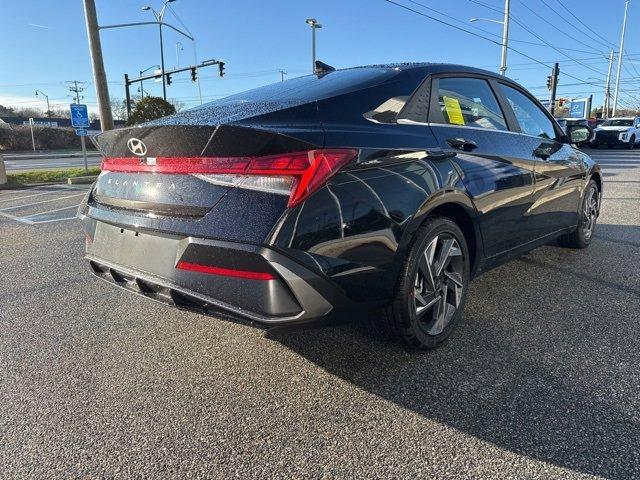 new 2025 Hyundai Elantra car, priced at $26,611