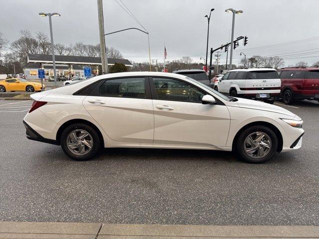 new 2025 Hyundai Elantra car, priced at $23,618