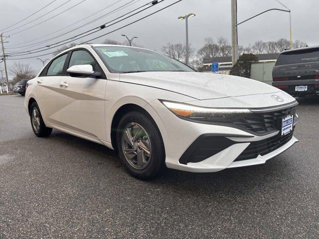 new 2025 Hyundai Elantra car, priced at $23,618