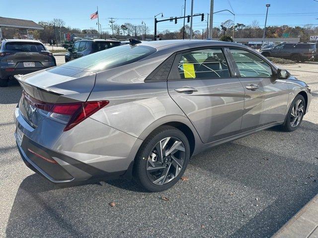 new 2025 Hyundai Elantra car, priced at $24,095