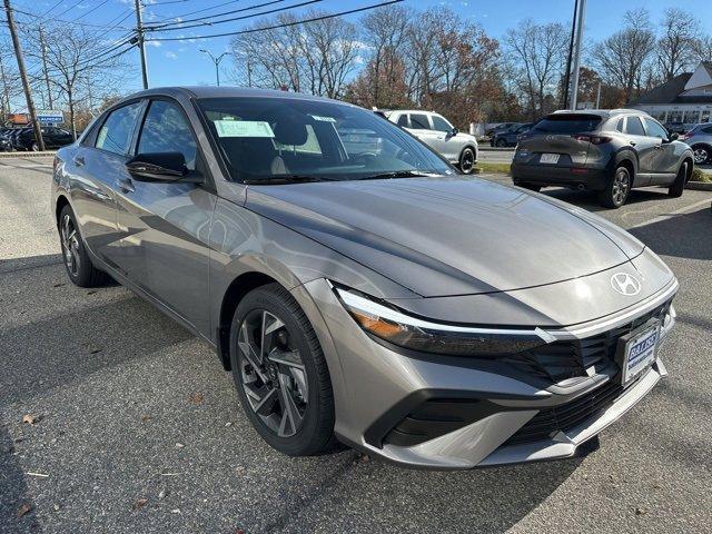 new 2025 Hyundai Elantra car, priced at $24,095