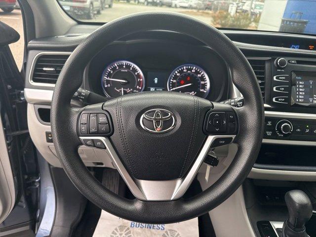 used 2015 Toyota Highlander car, priced at $19,977