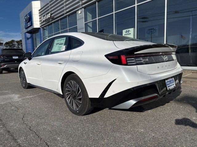 new 2025 Hyundai Sonata Hybrid car, priced at $38,942