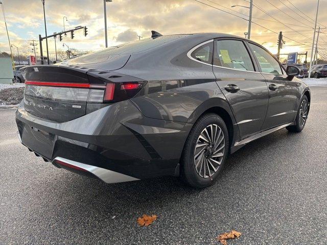 new 2025 Hyundai Sonata Hybrid car, priced at $32,131