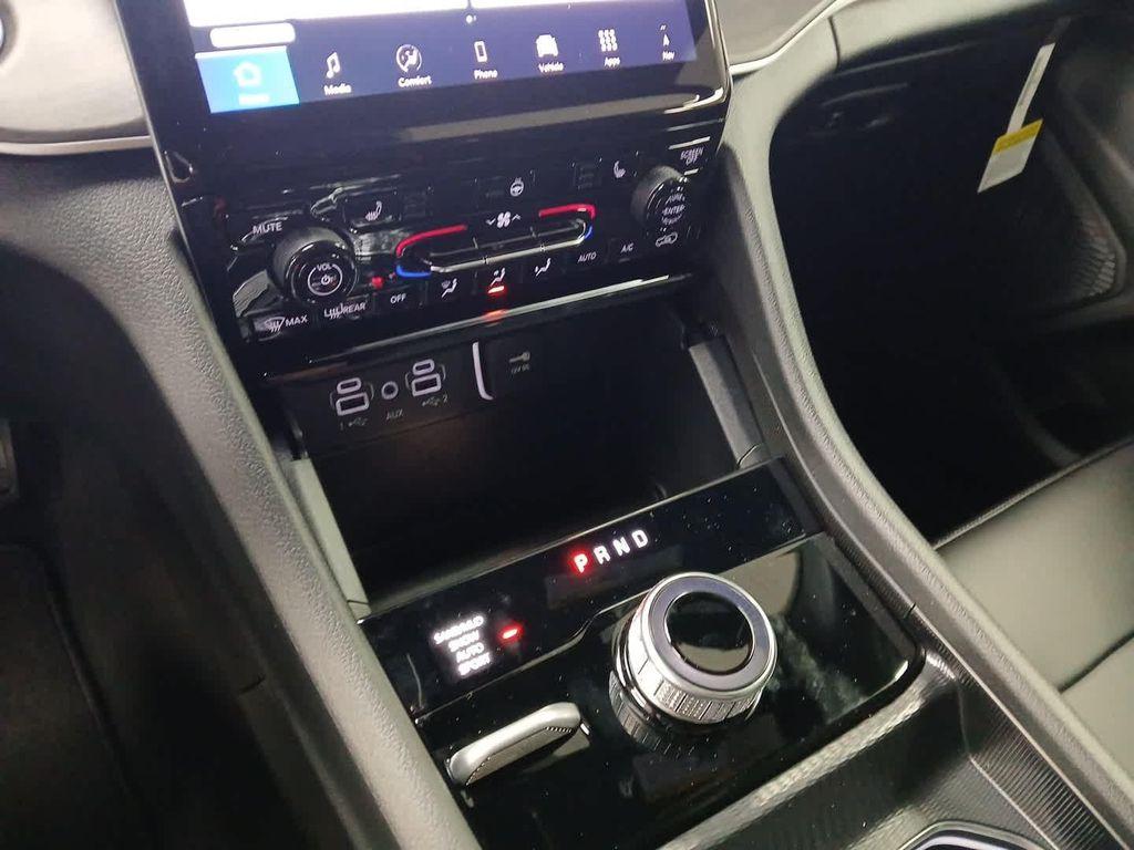 new 2025 Jeep Grand Cherokee car, priced at $47,115