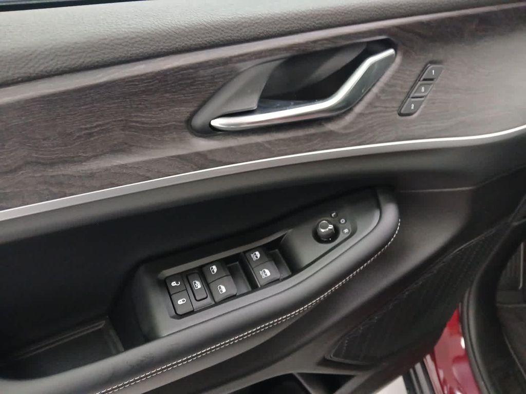 new 2025 Jeep Grand Cherokee car, priced at $47,115