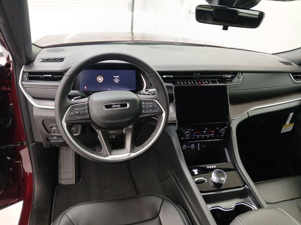 new 2025 Jeep Grand Cherokee car, priced at $47,115
